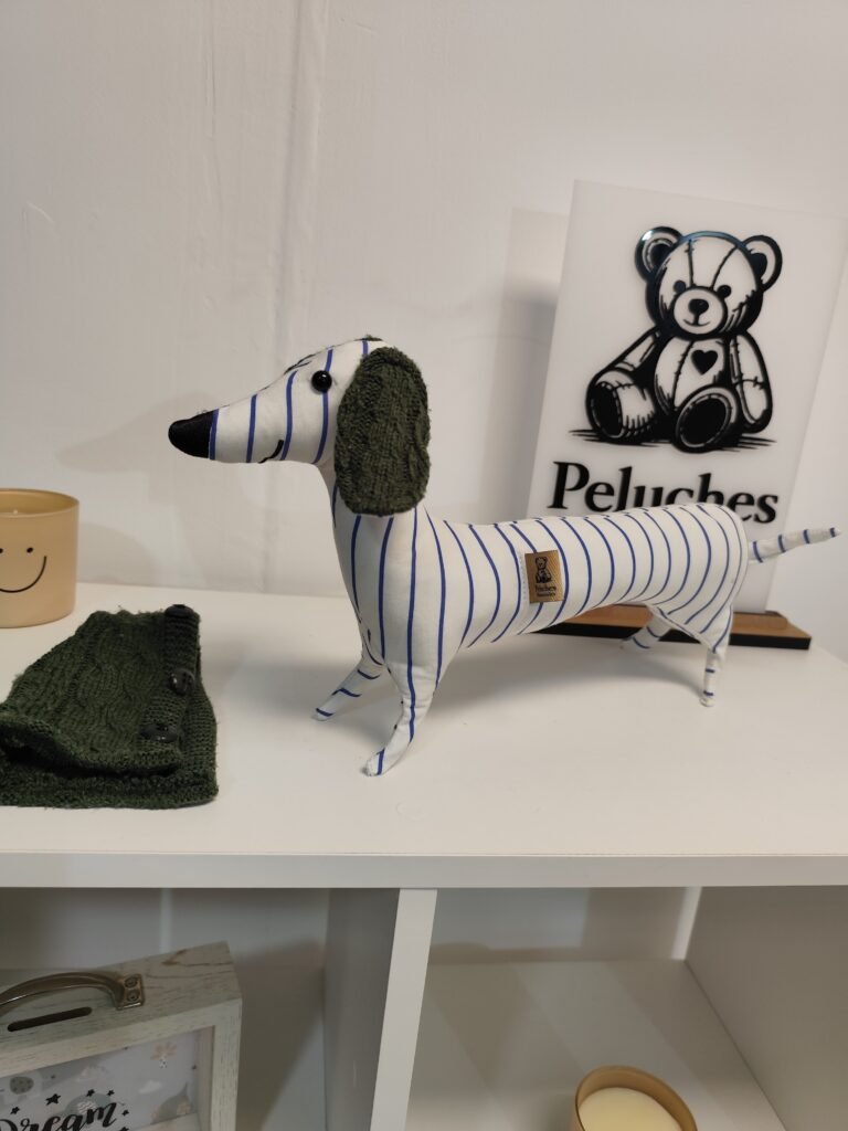 Perrito memorial Teckel sin chaqueta