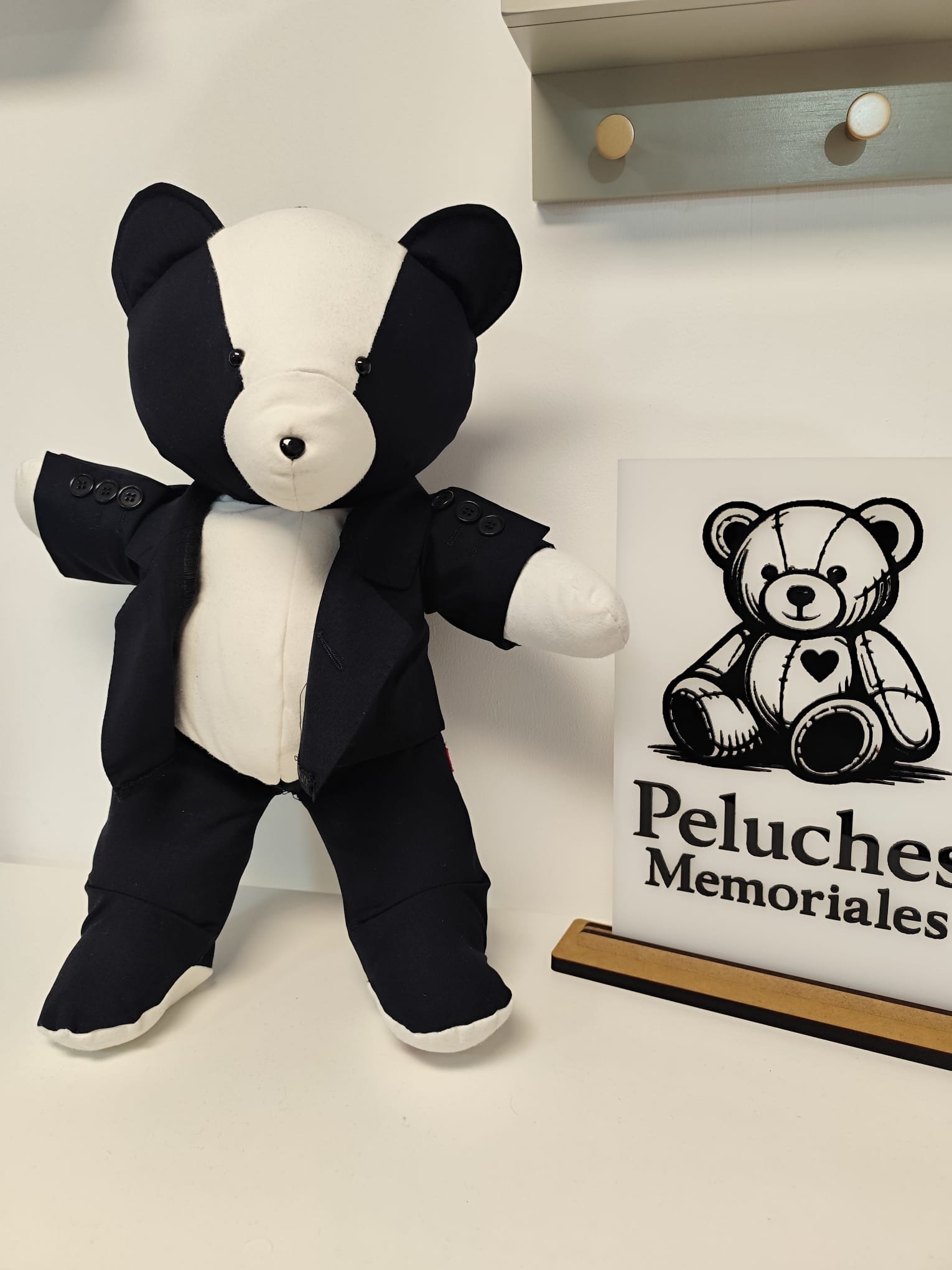 Osito memorial teddy con chaqueta negra