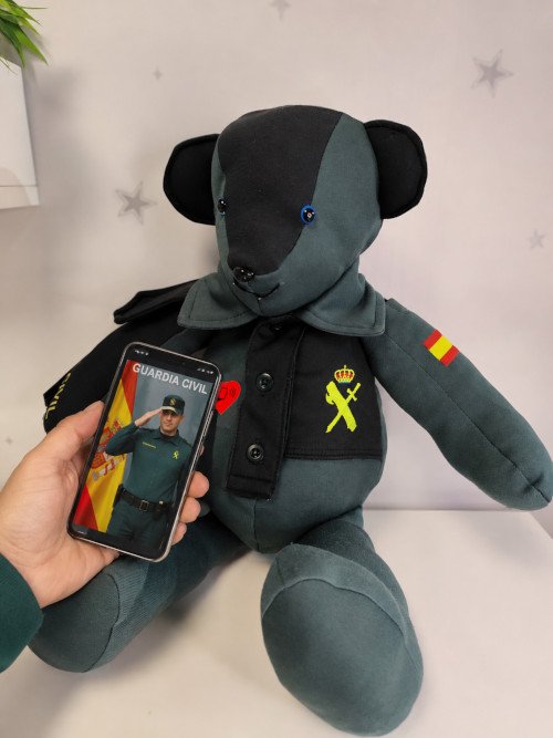 Osito guardia Civil con corazon y movil
