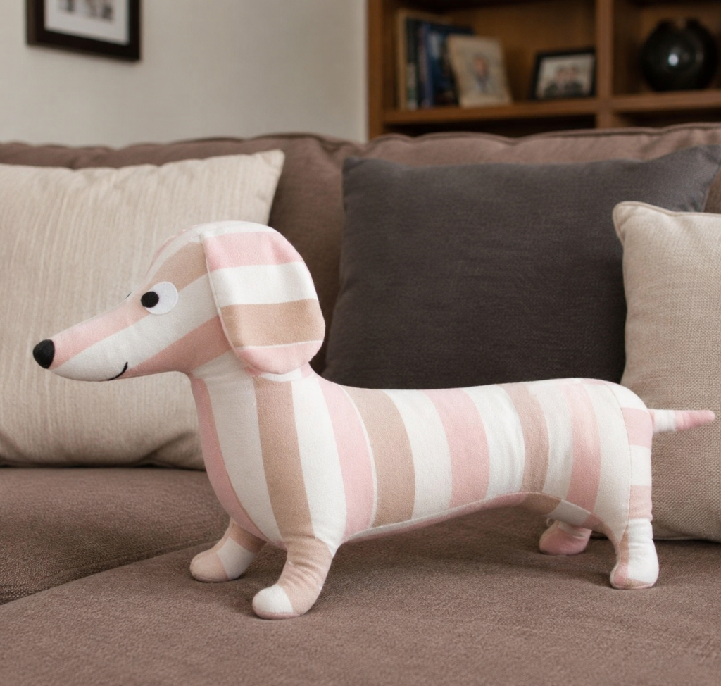 Perrito memorial teckel rosa y beige